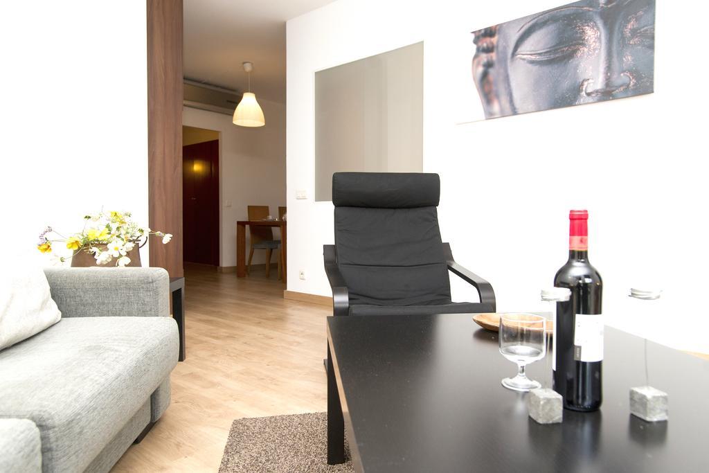 Apartment Bright Sagrada Familia Барселона Екстер'єр фото